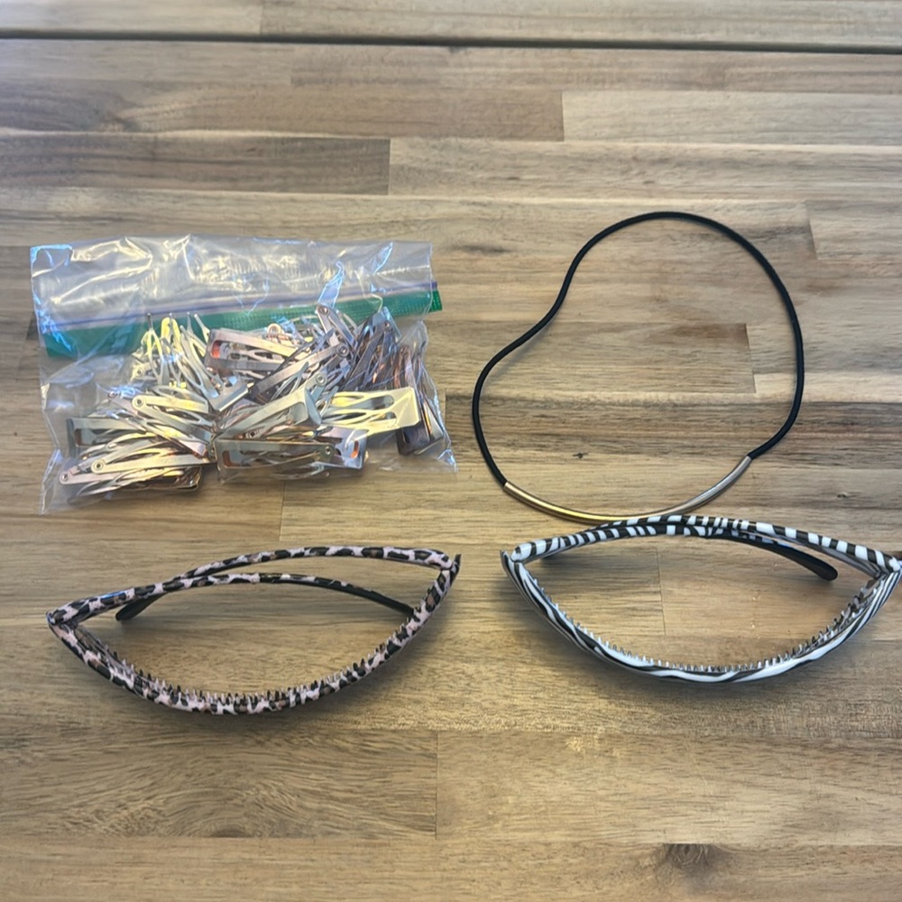 Lot of Assorted Hair Bands/Hair Clips